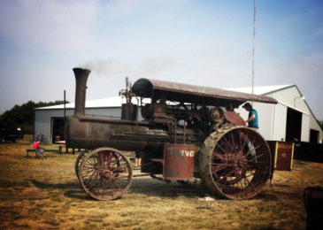 Yesterday’s Farmers bring history alive with 35th threshing bee